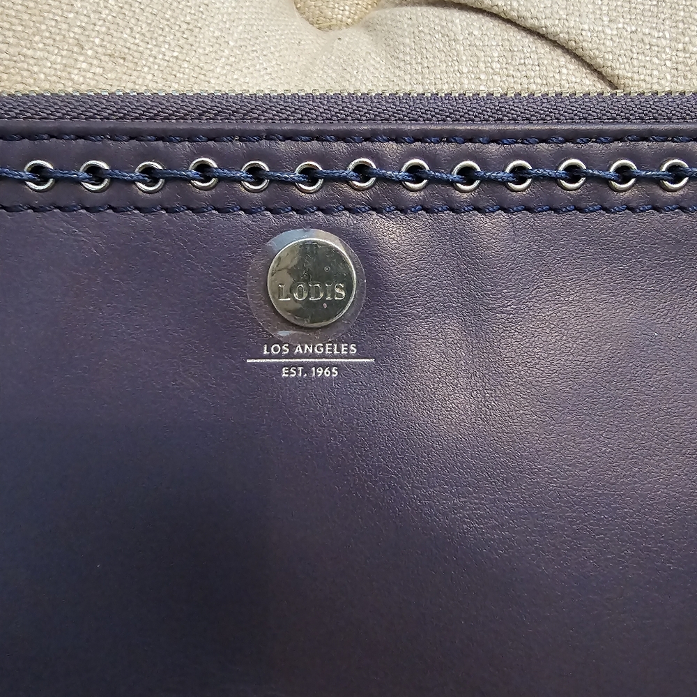 LODIS LOS ANGELES! WRISLET/COSMETIC BAG! NWTS!